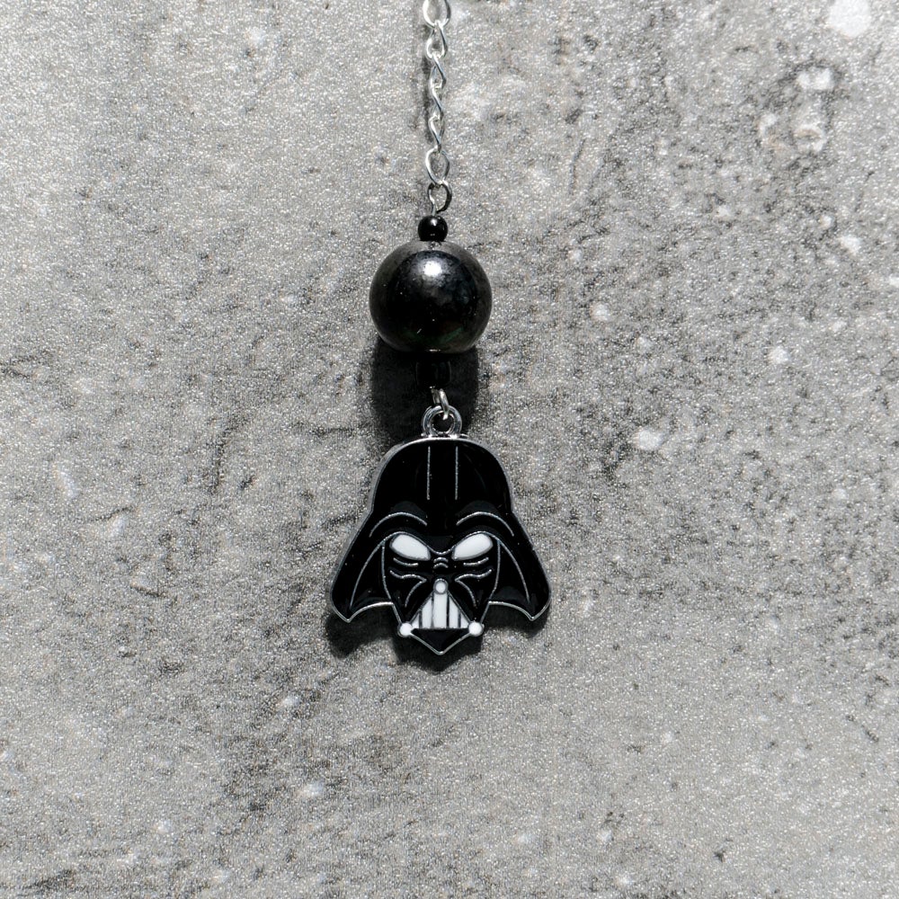 Review - Han Cholo Darth Vader necklace - The Kessel Runway
